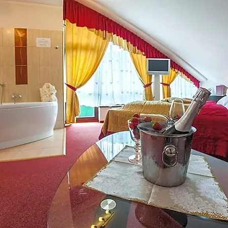 Hotel Jaskółka 3*