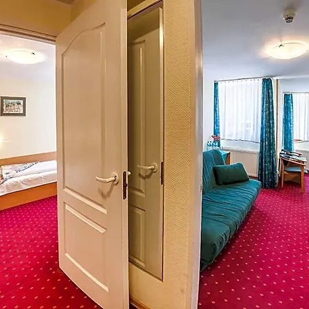 Jaskółka Hotel