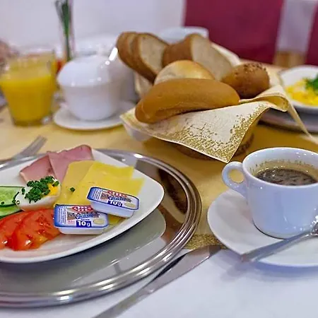 Hotel Jaskółka 3*