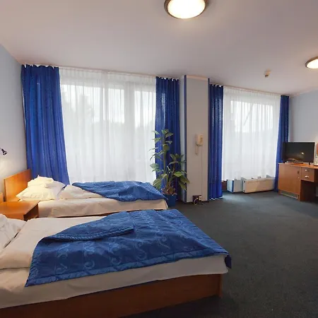 Jaskolka 3* Устронь